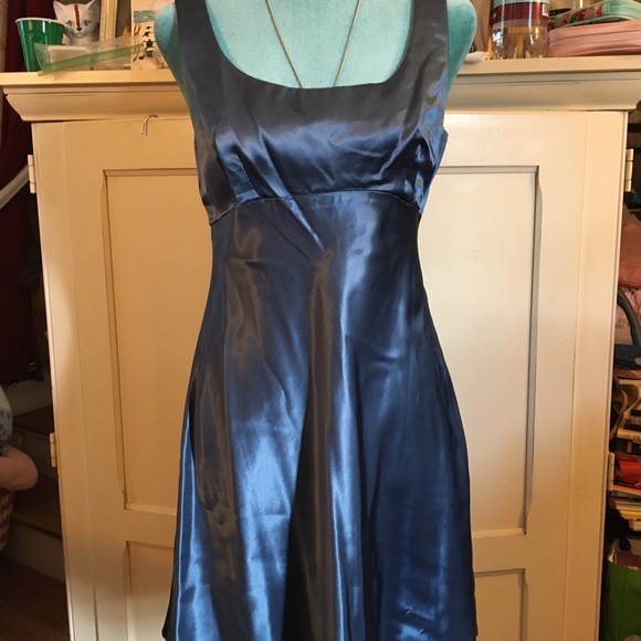 Metallic Blue Sexy Mini Dress Size 7/8 Open tie back Flirty/Swishy Vintage 90s - Picture 4 of 6